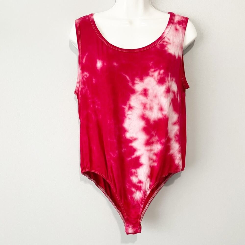 Fashion Nova red tie dye bodysuit 1X scoop neck curve plus